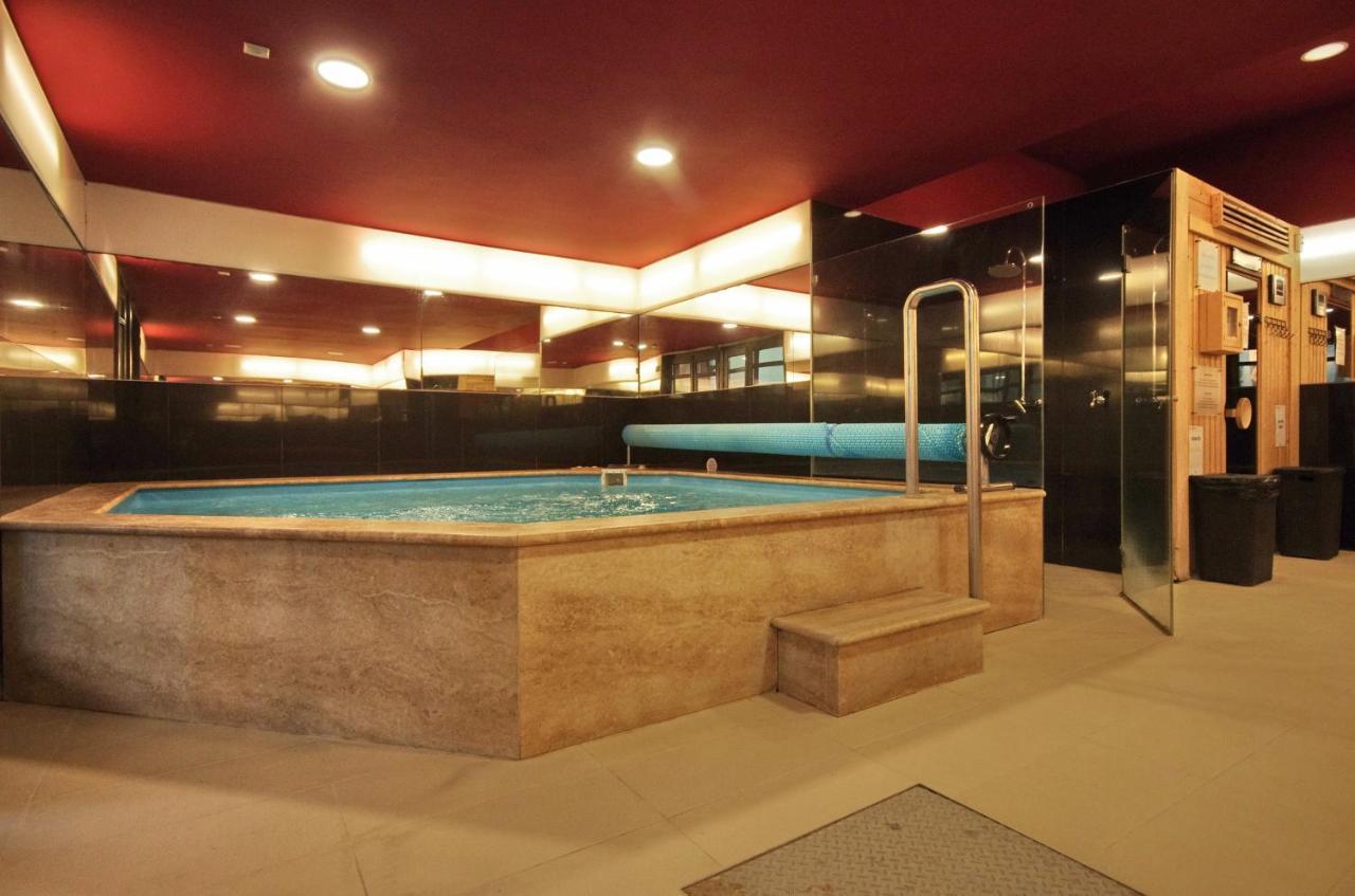 Hotel Corvin Дьюла Екстер'єр фото