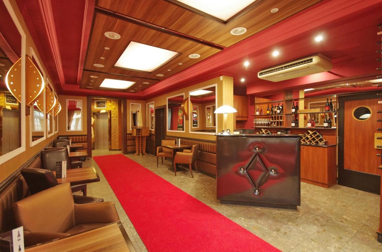 Hotel Corvin Дьюла Екстер'єр фото